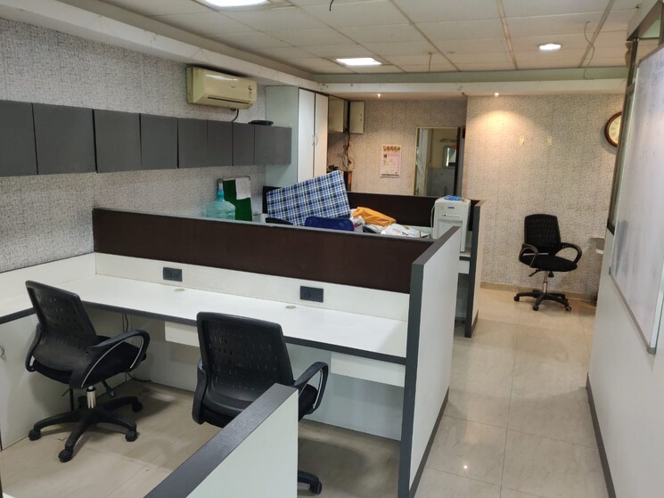 Team Area, kane-plaza Commercial Office Space 620 Sq.Ft. In Malad West Mumbai 9253143