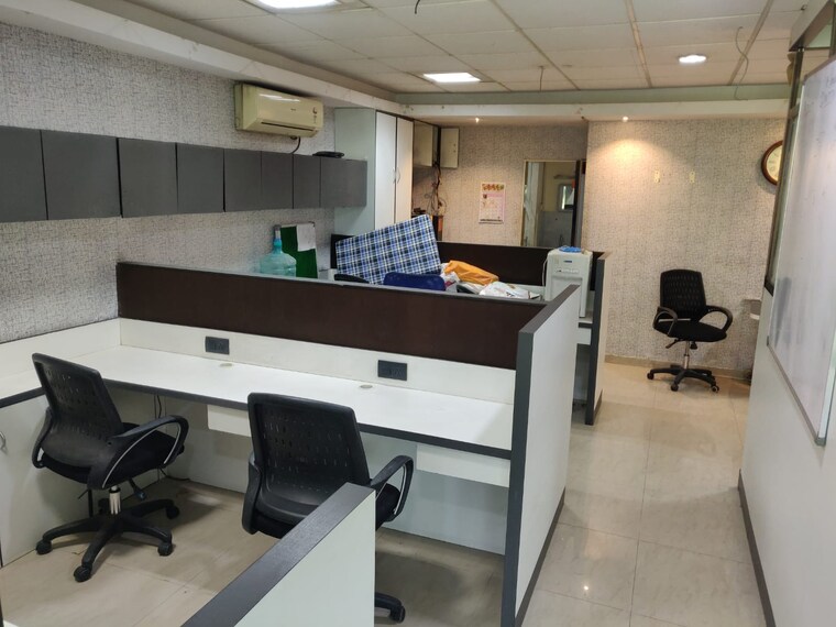 Team Area, kane-plaza Commercial Office Space 620 Sq.Ft. In Malad West Mumbai 9253143