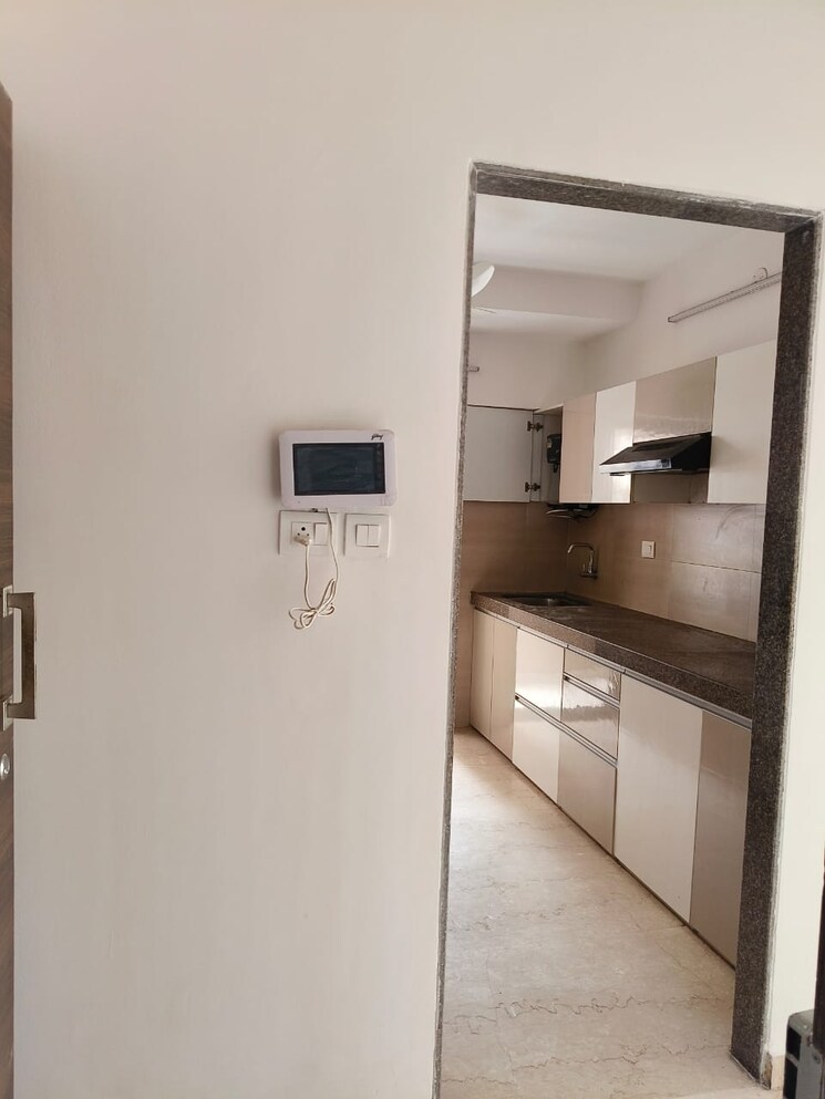 Kitchen, sunteck-gilbird 3 Bedroom 888 Sq.Ft. Apartment In Andheri West Mumbai 9247834