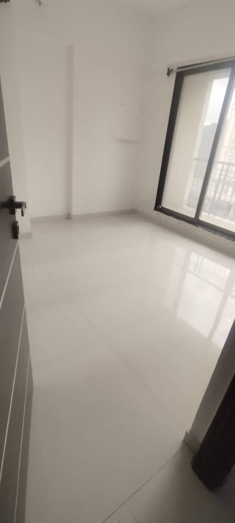 Room, velocity-hill-spring 1 Bedroom 450 Sq.Ft. Apartment In Ghodbunder Road Thane 9253197