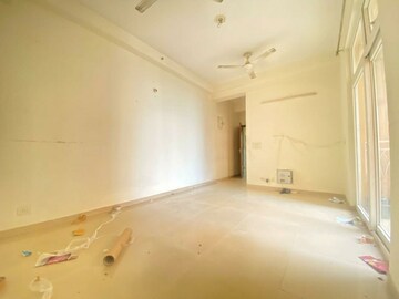 Room in 2 BHK Apartment at Mahagun Mywoods, Sector 16c Greater Noida – for Rent