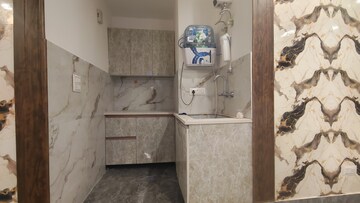 Bathroom in 1 BHK Builder Floor at Palm Residency Chhatarpur, Chattarpur – for Rent