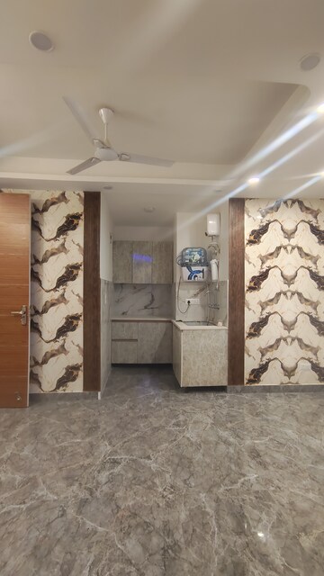 Parking in 1 BHK Builder Floor at Palm Residency Chhatarpur, Chattarpur – for Rent