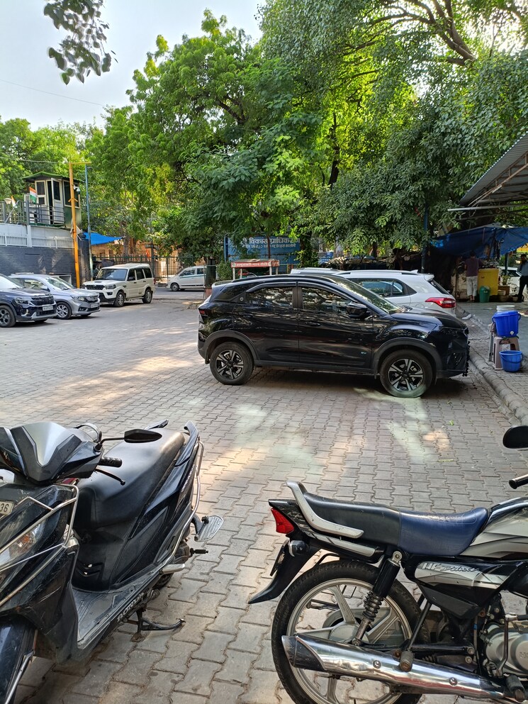 Floor Plan, new friends colony Commercial Shop 200 Sq.Ft. In New Friends Colony Delhi 9253262