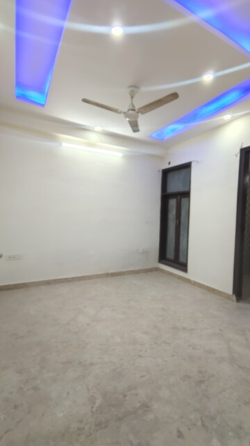 Room in 2 BHK Builder Floor at Palm Residency Chhatarpur, Chattarpur – for Rent