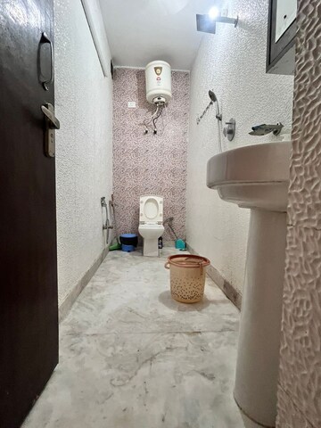 Bathroom in 1 BHK Independent House at Kalkaji – for Rent