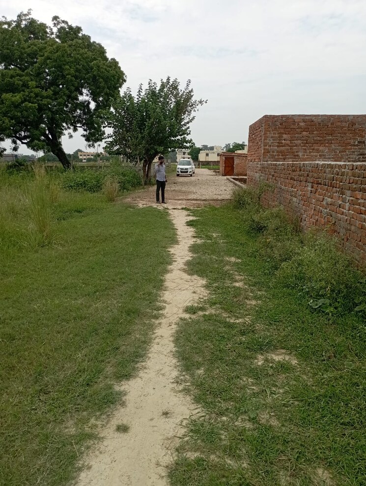 Garden, deva road  1500 Sq.Yd. Plot In Deva Road Lucknow 9253242