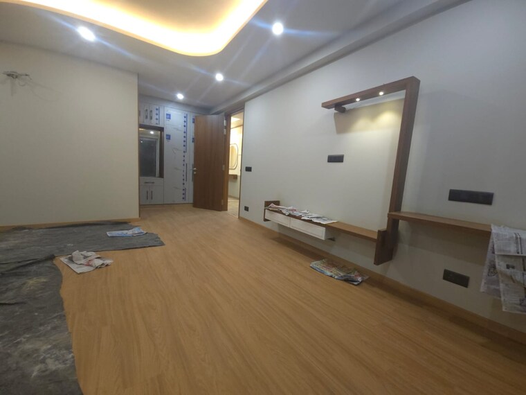 Room, hauz khas 3 Bedroom 275 Sq.Yd. Builder Floor In Hauz Khas Delhi 9253208