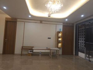 Room in 3 BHK Builder Floor at Hauz Khas – for Sale