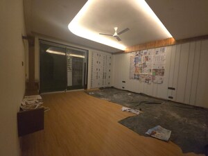 Room in 3 BHK Builder Floor at Hauz Khas – for Sale