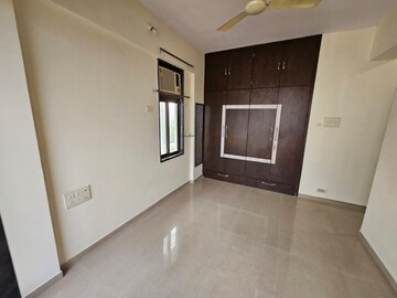 Room in 2 BHK Apartment at Coral Heights, Kavesar – for Rent
