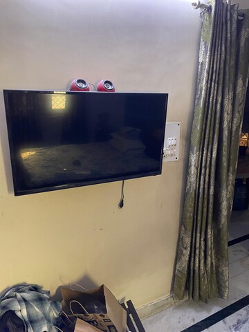 Furnished Amenities in 3 BHK Builder Floor at RWA Apartments Sector 19, Sector 19 – for Rent