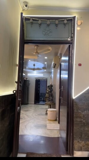  4 BHK Builder Floor at Anand Vihar – for Sale