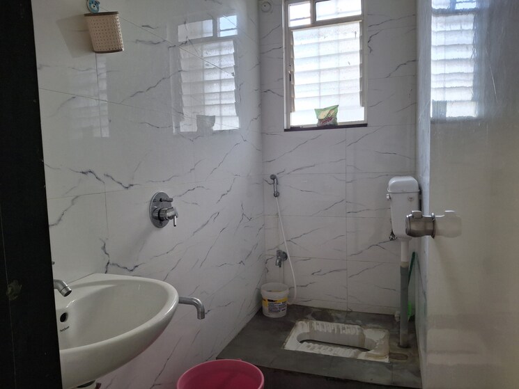 Bathroom, mahesh-el-regalo 2 Bedroom 680 Sq.Ft. Apartment In Undri Pune 9204205