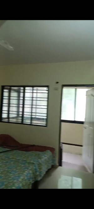 Room in 2 BHK Apartment at Vardhaman Township, Hadapsar – for Rent