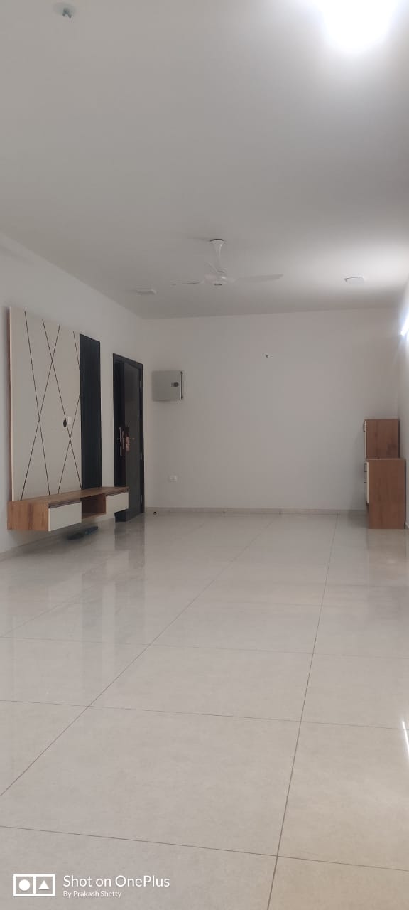3 BHK + Servant Room Apartment For Rent in Bearys Haudin Heights