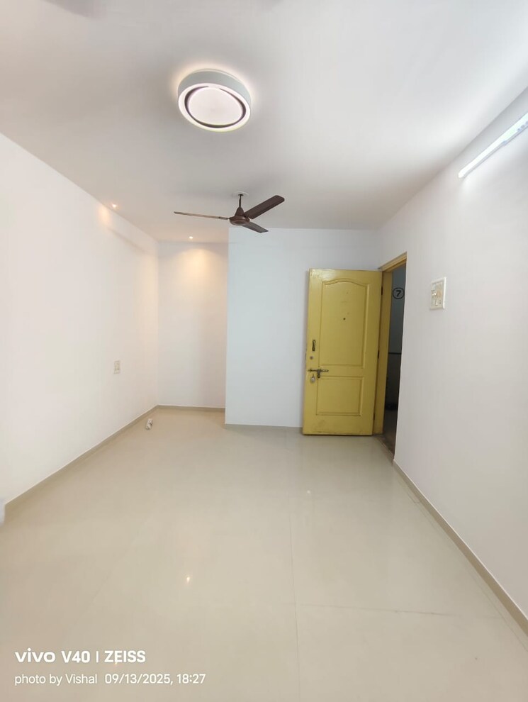 Room, cosmos-springs-angel 1 Bedroom 450 Sq.Ft. Apartment In Ghodbunder Road Thane 9253346