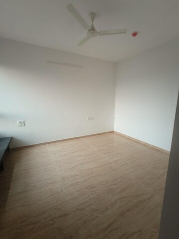 Room in 2.5 BHK Apartment at VTP Belair, Mahalunge – for Rent
