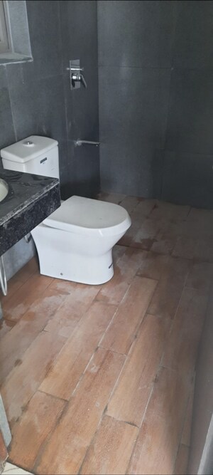 Bathroom in 2 BHK Apartment at Kalpataru Paramount, Kapur Bawdi – for Rent