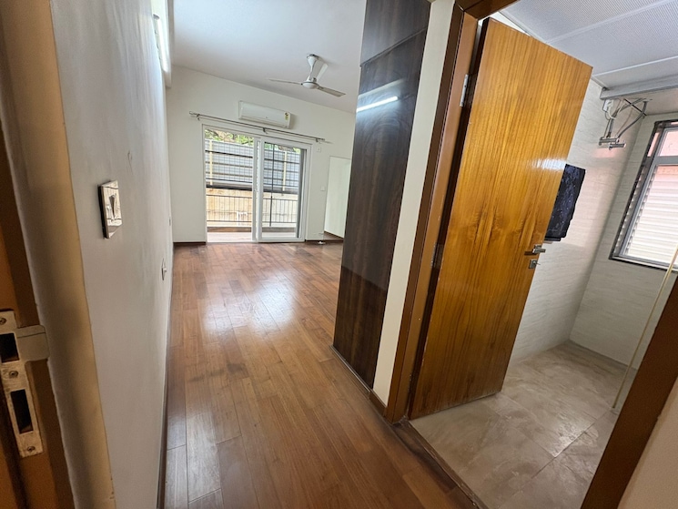 Balcony, elegant-elysee 3 Bedroom 2400 Sq.Ft. Apartment In Mg Road Bangalore 9253382