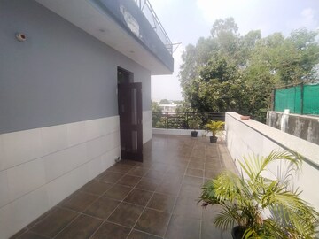 Balcony in 1 RK Apartment at Sector 4 – for Rent