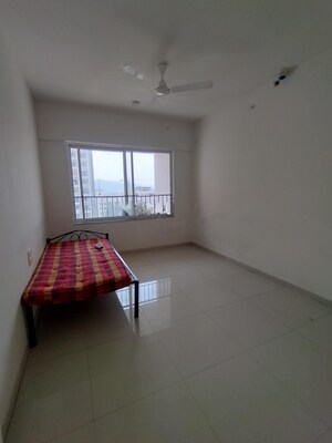 Room in 3 BHK Apartment at Godrej Elements, Hinjewadi – for Rent