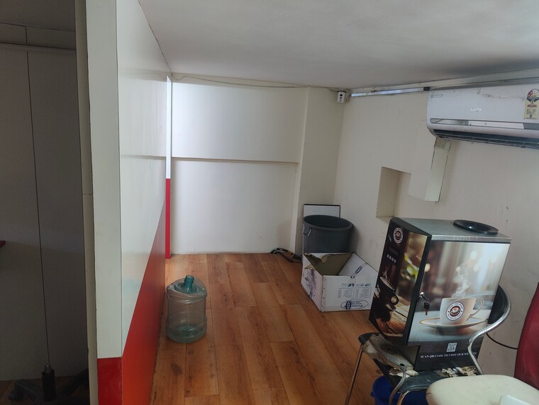 Team Area, orbit-industrial-estate Commercial Office Space 700 Sq.Ft. In Malad West Mumbai 9253430