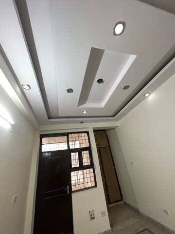Room in 3 BHK Apartment at RWA Yamuna Vihar Block C1, Shahdara – for Sale