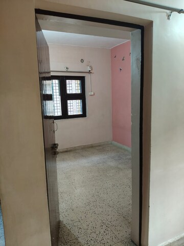 Room in 1 BHK Builder Floor at Cassia Estate, Pi I And Ii Greater Noida – for Rent