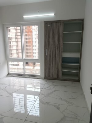 Room in 2 BHK Apartment at Rahul Downtown, Punawale – for Rent