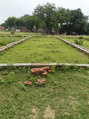  Plot For Sale in Jhalwa