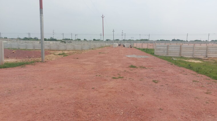 undefined, dlf phase i  245 Sq.Yd. Plot In Dlf Phase I Gurgaon 9253568