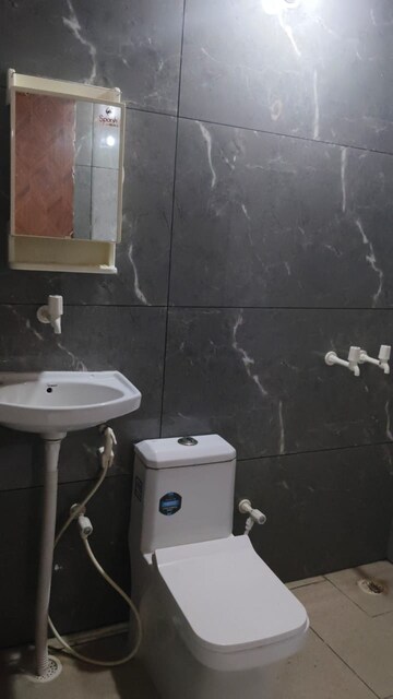 Team Area in 1 RK Independent House at Sector 44 – for Rent
