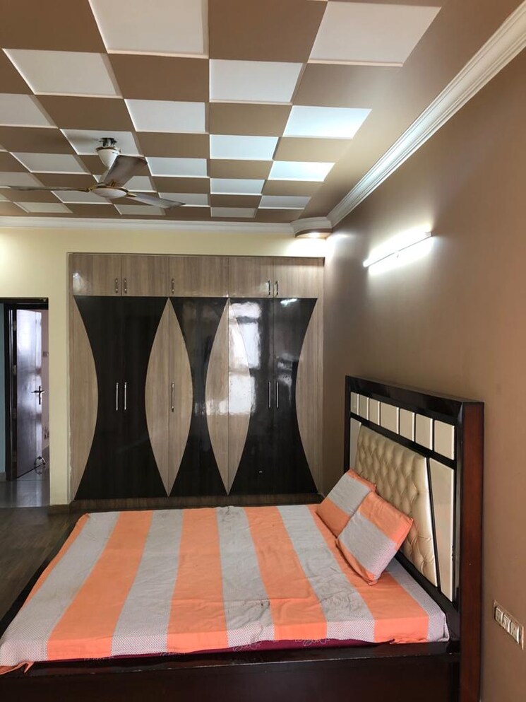 Bedroom, mahagun-meadows 3.5 Bedroom 2740 Sq.Ft. Apartment In Sector 150 Noida 9253572