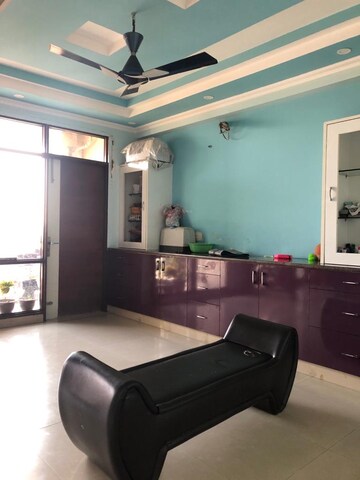 Room in 3.5 BHK Apartment at Mahagun Meadows, Sector 150 – for Sale