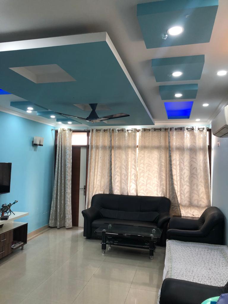 3.5 BHK + Servant Room 2740 Sq.Ft. Apartment in Mahagun Meadows