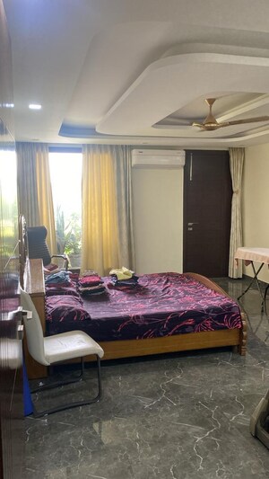 Bedroom in 4 BHK Apartment at Palam Vihar Residents Association, Palam Vihar – for Rent