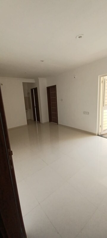 Room in 2 BHK Apartment at Natu Golden Trellis, Balewadi – for Rent