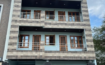 2.5 BHK Villa For Rent in Alambagh