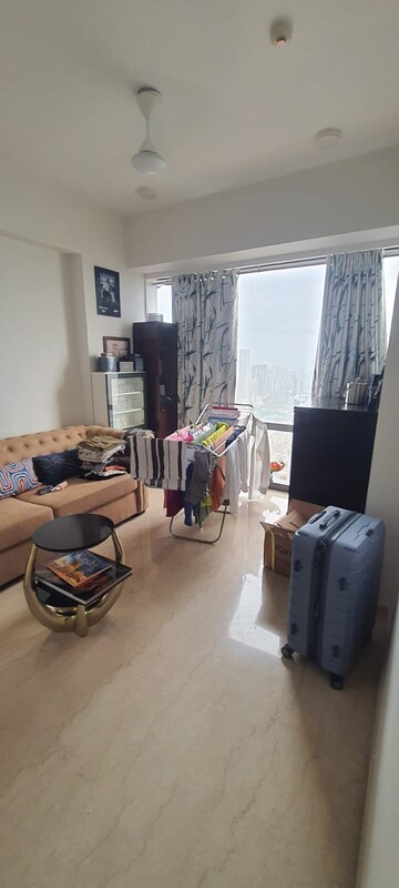 Team Area in 4 BHK Apartment at Lower Parel – for Rent