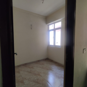 Room in 2 BHK Apartment at Rise Organic Homes, Mahurali – for Rent