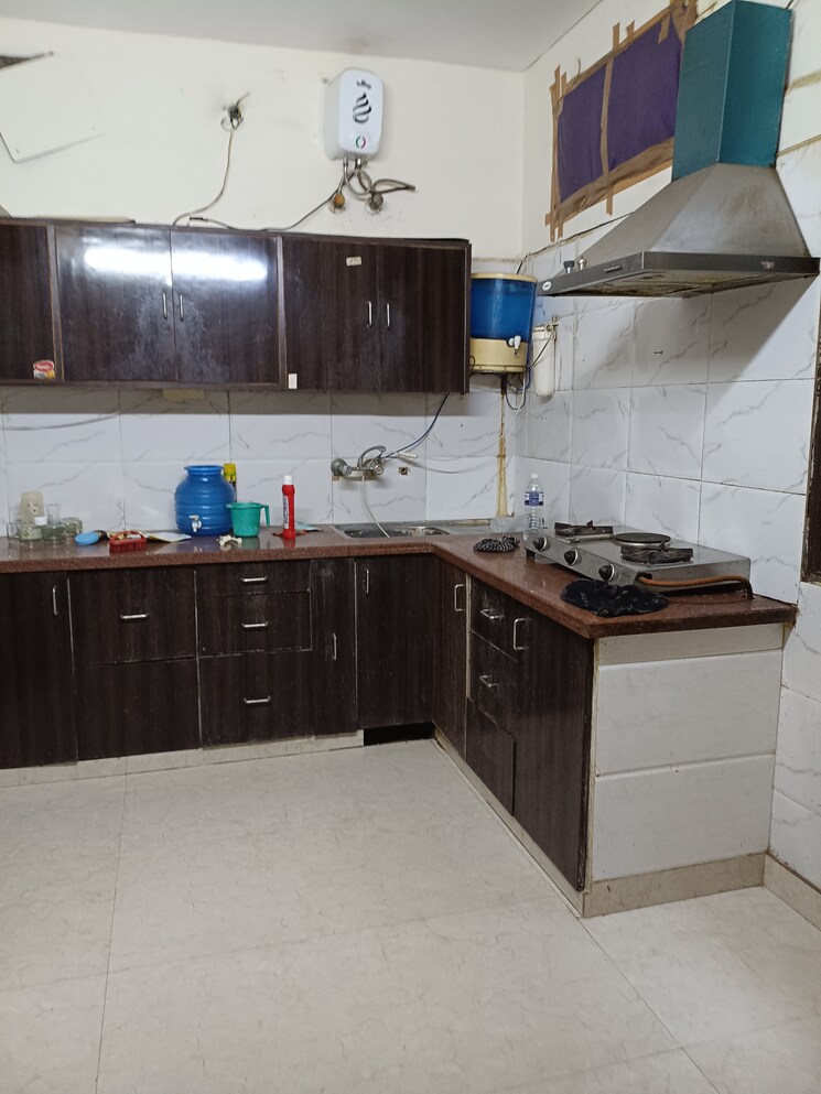 Kitchen, sukhdev vihar 3 Bedroom 500 Sq.Yd. Builder Floor In Sukhdev Vihar Delhi 9252447