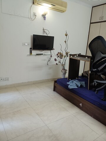 Living Room in 3 BHK Builder Floor at Sukhdev Vihar – for Rent