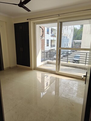 Room in 3 BHK Apartment at Ashok Nagar – for Sale