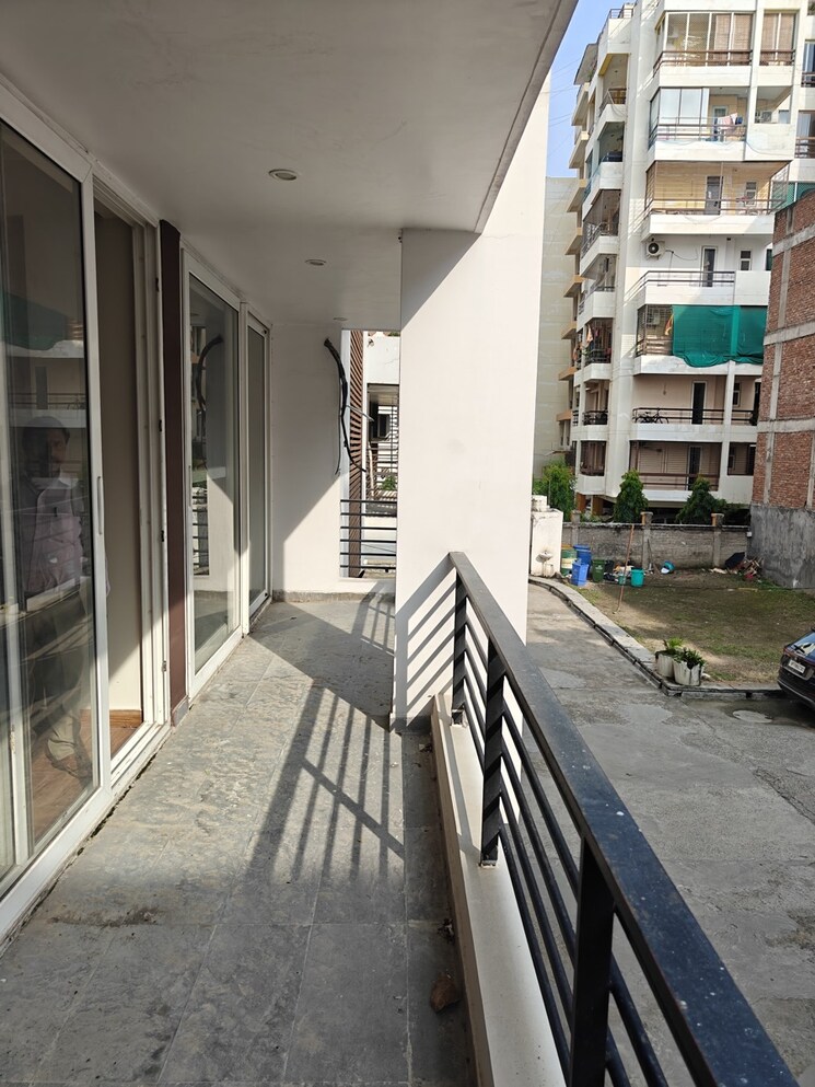 Balcony, ashok nagar 3 Bedroom 1600 Sq.Ft. Apartment In Ashok Nagar Allahabad 9253465