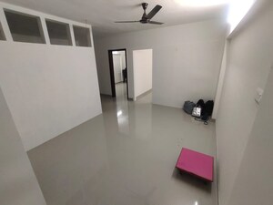 Room in 3 BHK Apartment at Kumar Shantiniketan Phase 1, Pashan – for Rent
