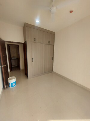 Furnished Amenities in 2.5 BHK Apartment at Mahagun Meadows, Sector 150 – for Rent