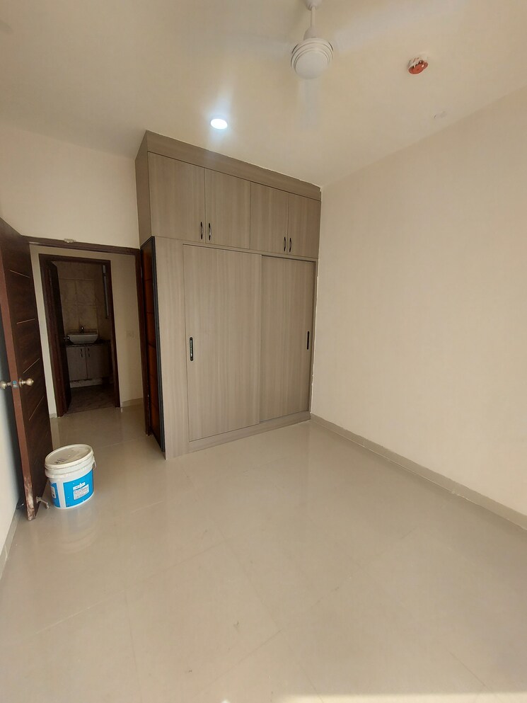 undefined, mahagun-meadows 2.5 Bedroom 1425 Sq.Ft. Apartment In Sector 150 Noida 9253720