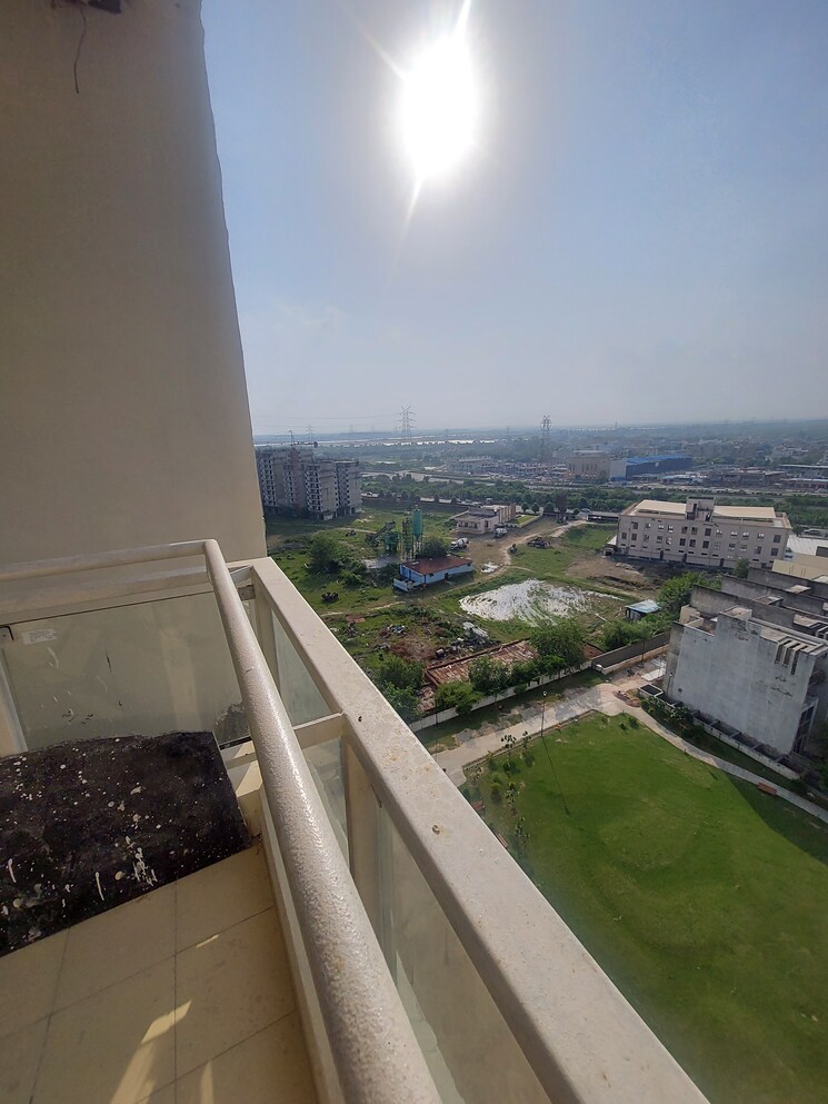 Balcony, mahagun-meadows 2.5 Bedroom 1425 Sq.Ft. Apartment In Sector 150 Noida 9253720