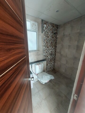 Furnished Amenities in 2.5 BHK Apartment at Mahagun Meadows, Sector 150 – for Rent